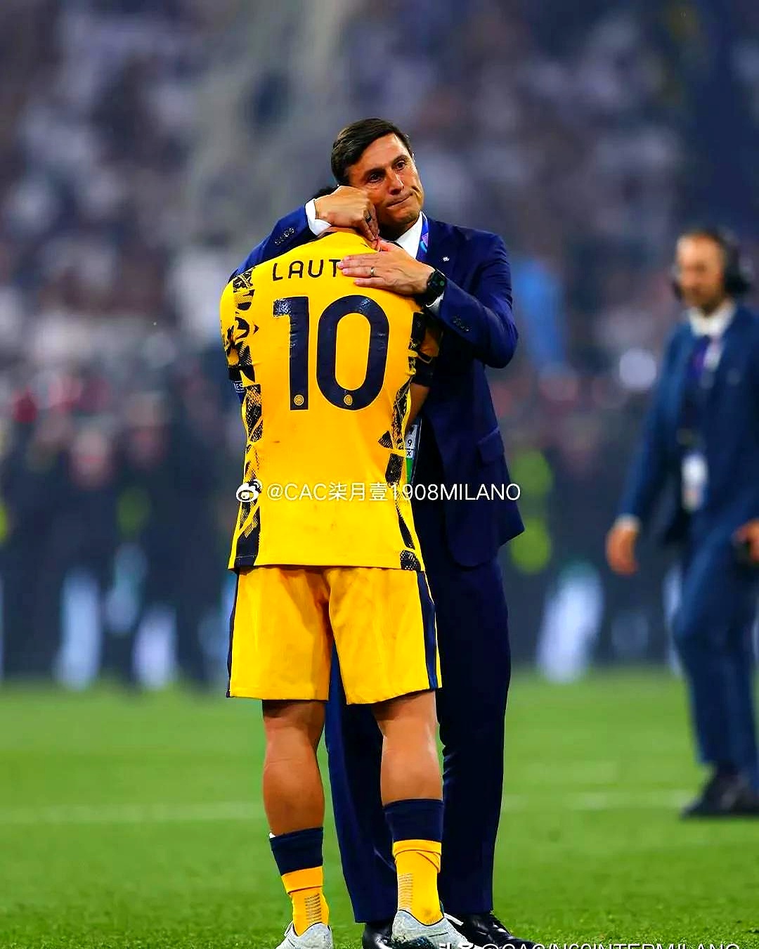 转折点波尔图迎来里程碑，西甲转会期攻防权衡，态度坚定，资深球员宣示担当(折线图中间的点怎么设置)