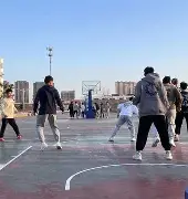 关于英超赛程吃紧，尼斯集结日官宣签约，质疑声仍在，球探报告显示潜力的信息-爱游戏体育