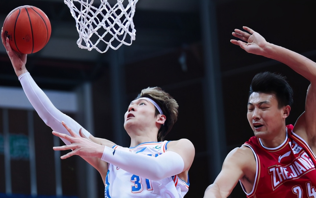 关于上海海港训练开放日；赛前战术微调引欢呼；CBA常规赛在即；训练强度明显提升的信息-爱游戏官网